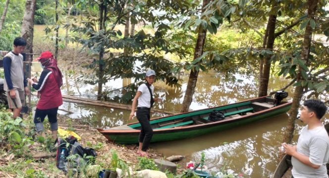 
 Banjir yang terjadi pada Senin (4/11) kembali merendam empat desa yang berada di dua kecamatan di Kabupaten Melawi, Provinsi Kalimantan Barat. Banjir tersebut merupaka banjir susulan dari persitiwa sebelumnya yang terjadi pada 4 Oktober lalu. Foto: BPBD Kabupaten Melawi