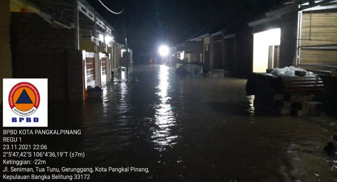 
 Banjir melanda sejumlah wilayah di Kota Pangkal Pinang, Provinsi Kepulauan Bangka Belitung. Kejadian ini terjadi setelah hujan lebat mengguyur wilayah Kota Pangkal Pinang pada Selasa (23/11) pukul 16.00 WIB. Kejadian ini melanda Kelurahan Tua Tunu di Kecamatan Gerungung dan menyebabkan 72 unit rumah di lokasi tersebut terdampak. Foto : BPBD Kota Pangkal Pinang