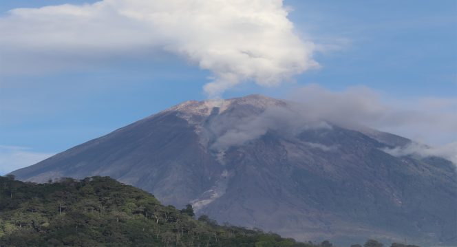 
 Kondisi Gunung Semeru pasca erupsi, Minggu (12/12). Foto : Komunikasi Kebencanaan BNPB