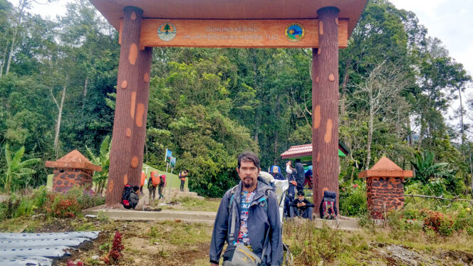 
 Ilustrasi: Taman Nasional Kerinci Seblat, pintu masuk pendakian Gunung Kerinci melalui jalur Kersik Tuo. (Foto: Andri Wirawan)